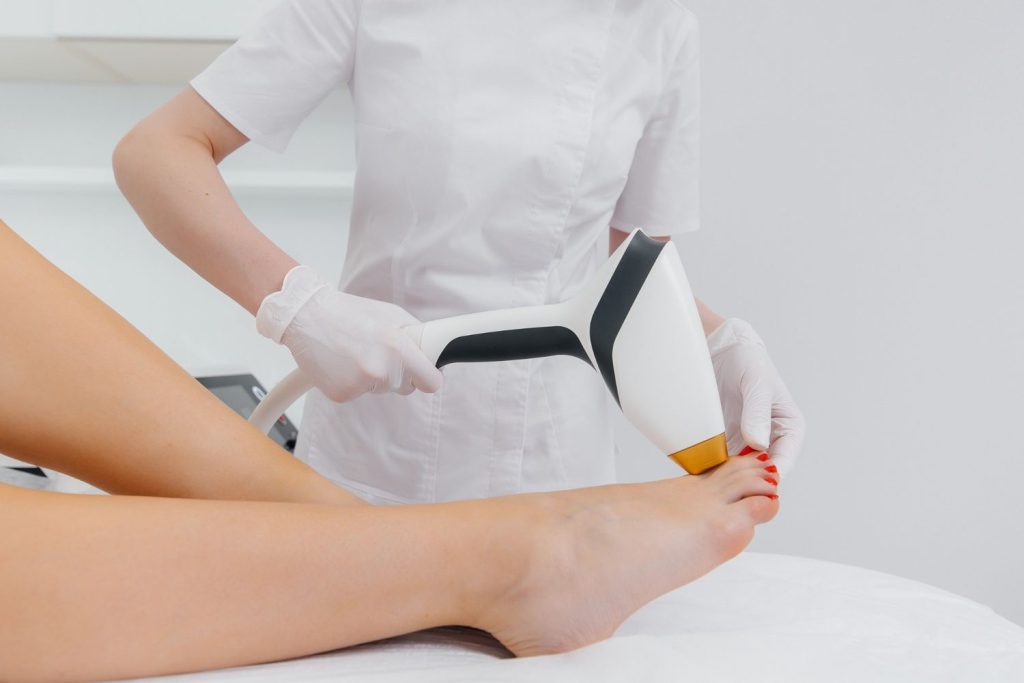 Hands-on clinical training at a certified laser technician school near me Woodlands using professional equipment. 